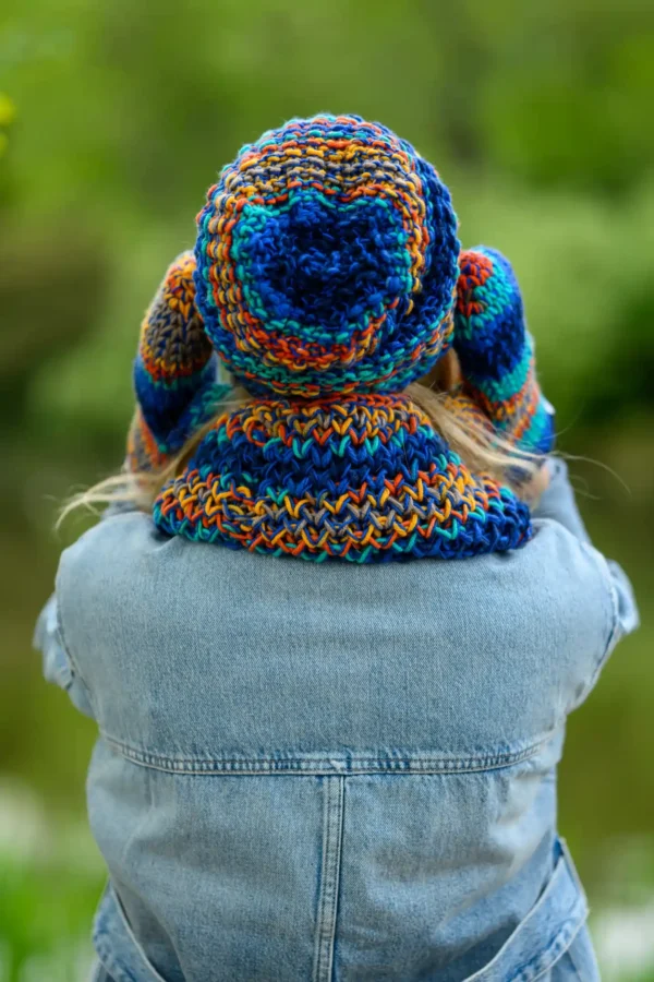Czapka MERINO 50% "Górski potok" NEVERLAND 13 kolorowy komplet na zimę