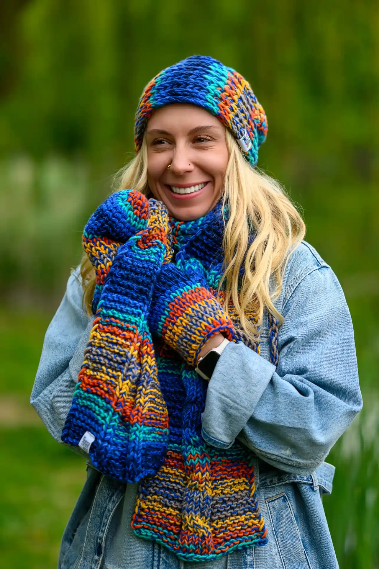 Czapka MERINO 50% nieugniatająca włosów ,,Górski potok" THIS IS IT 65 szal czapka i rękawiczki