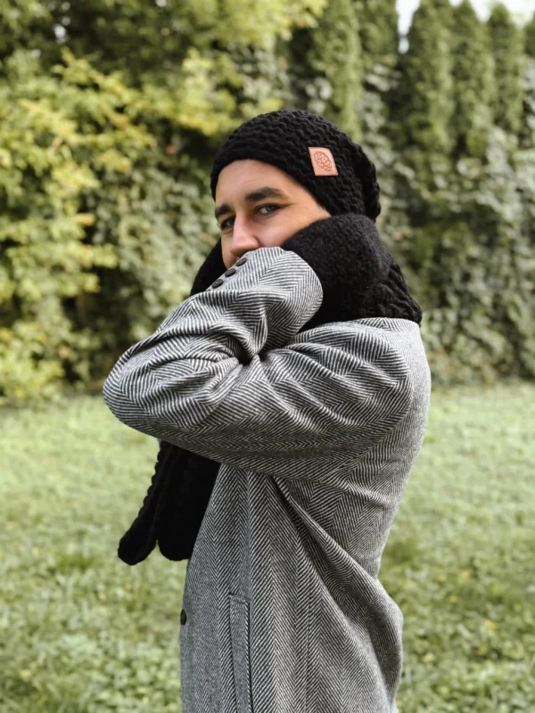 Męska czapka MERINO Neverland "Czarny" + podszewka JEDWAB