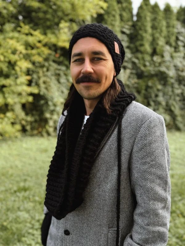 Męska czapka MERINO Neverland "Czarny" + podszewka JEDWAB