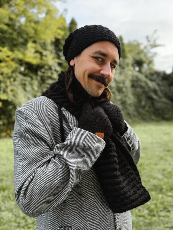 Męska czapka MERINO Neverland "Czarny" + podszewka JEDWAB