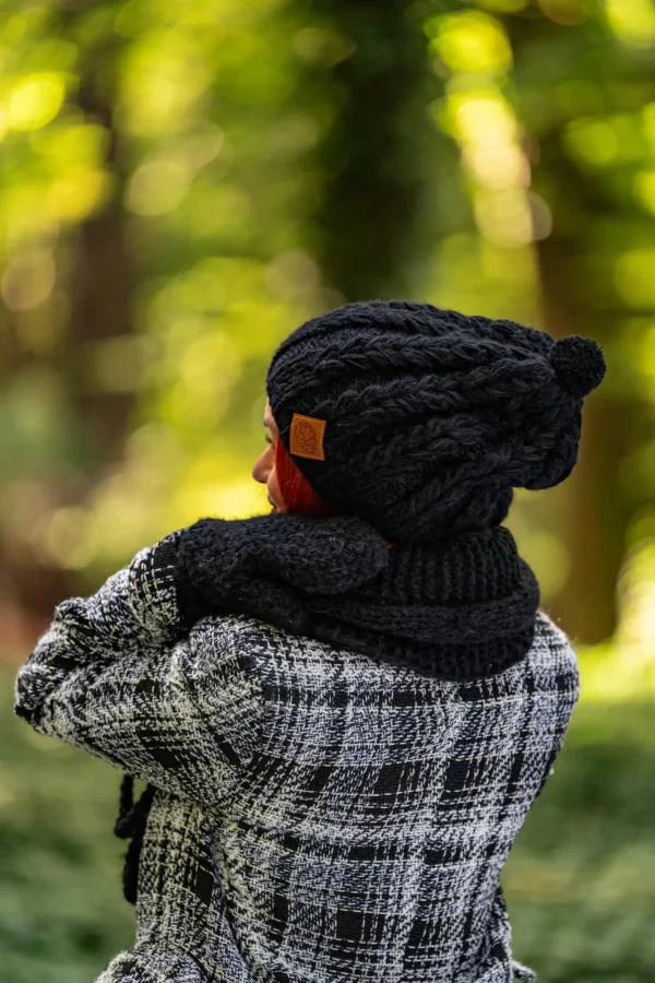 Czapka MERINO Smile "Czarny" + podszewka JEDWAB