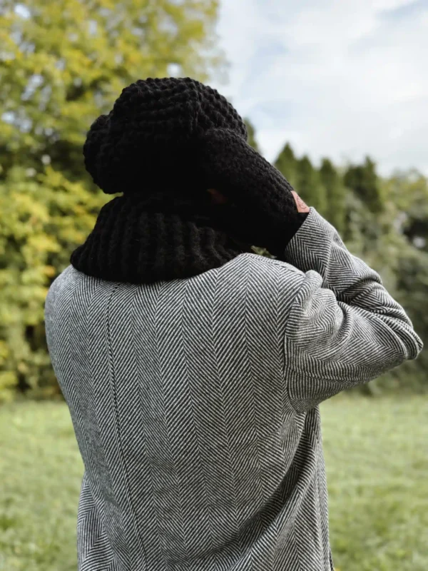 Męska czapka MERINO Neverland "Czarny" + podszewka JEDWAB