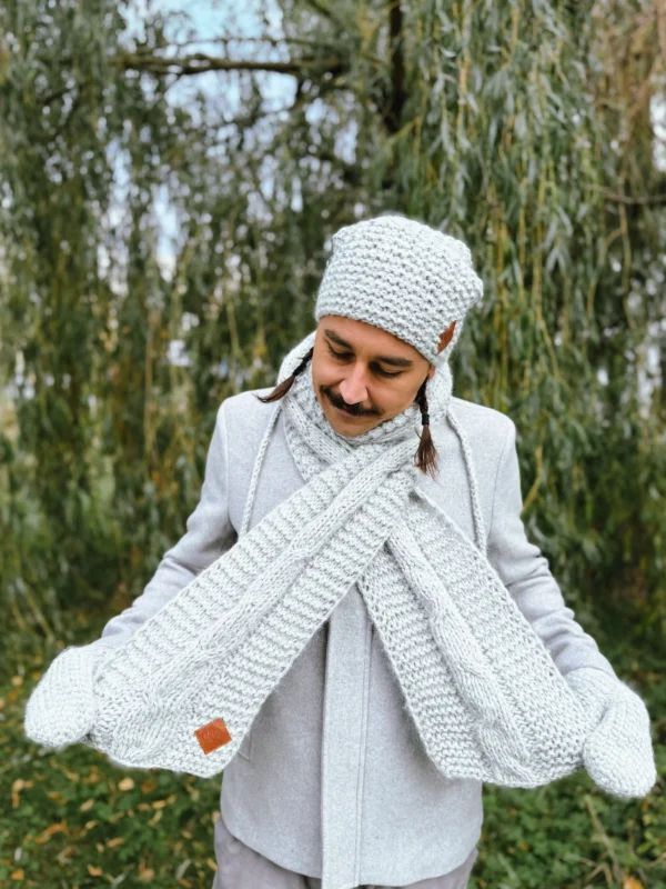 Męski szal MERINO "Wybielony szary szalik"