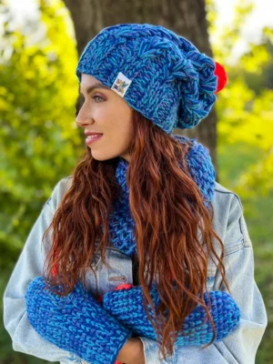 Czapka MERINO 66% ,,Niebieskości" SMILE