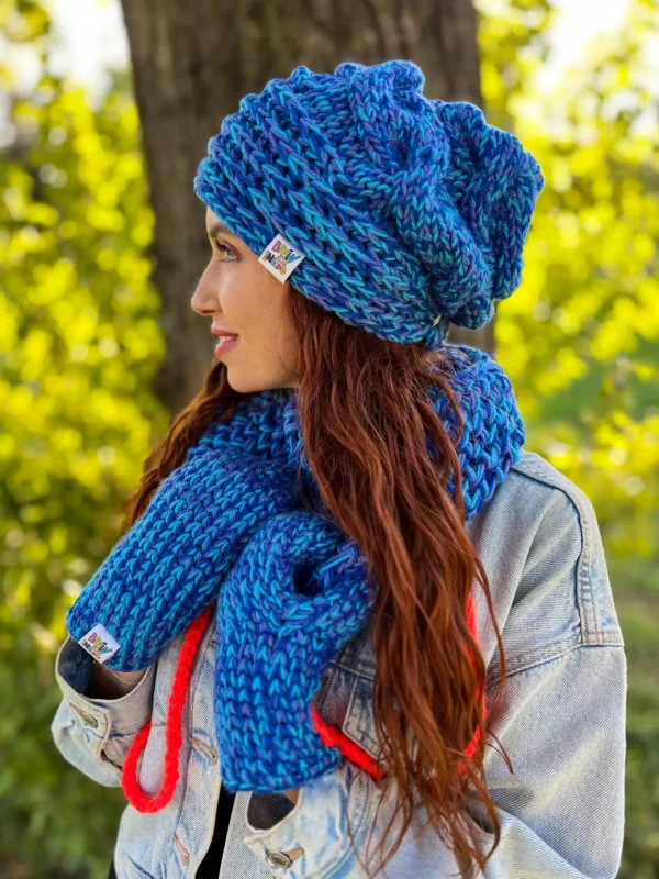 Czapka MERINO 66% nieugniatająca włosów ,,Niebieskości" THIS IS IT