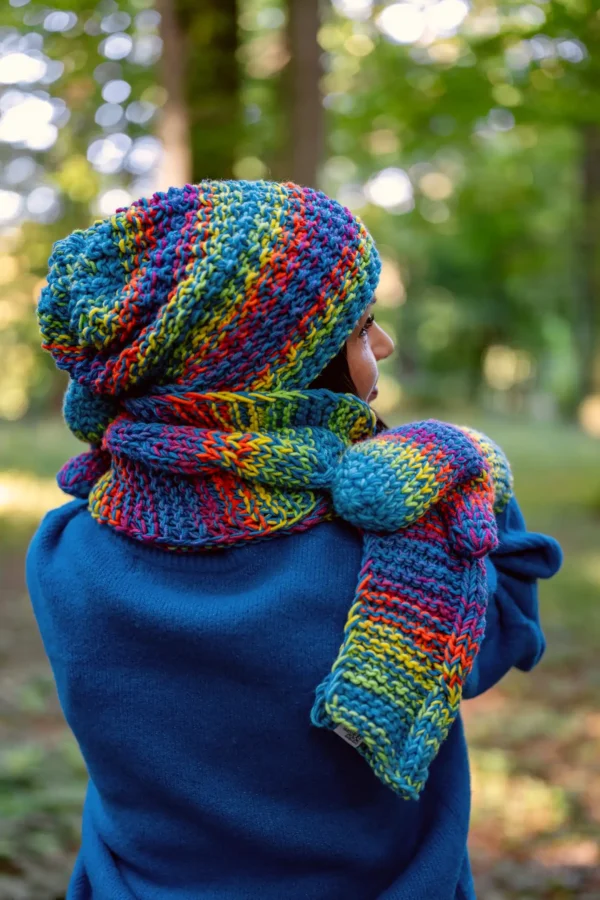 Czapka MERINO 50% ,,Tęcza błękit" NEVERLAND