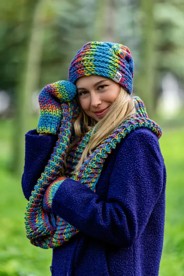 Czapka MERINO 50% nieugniatająca włosów "Tęcza Błękit" THIS IS IT