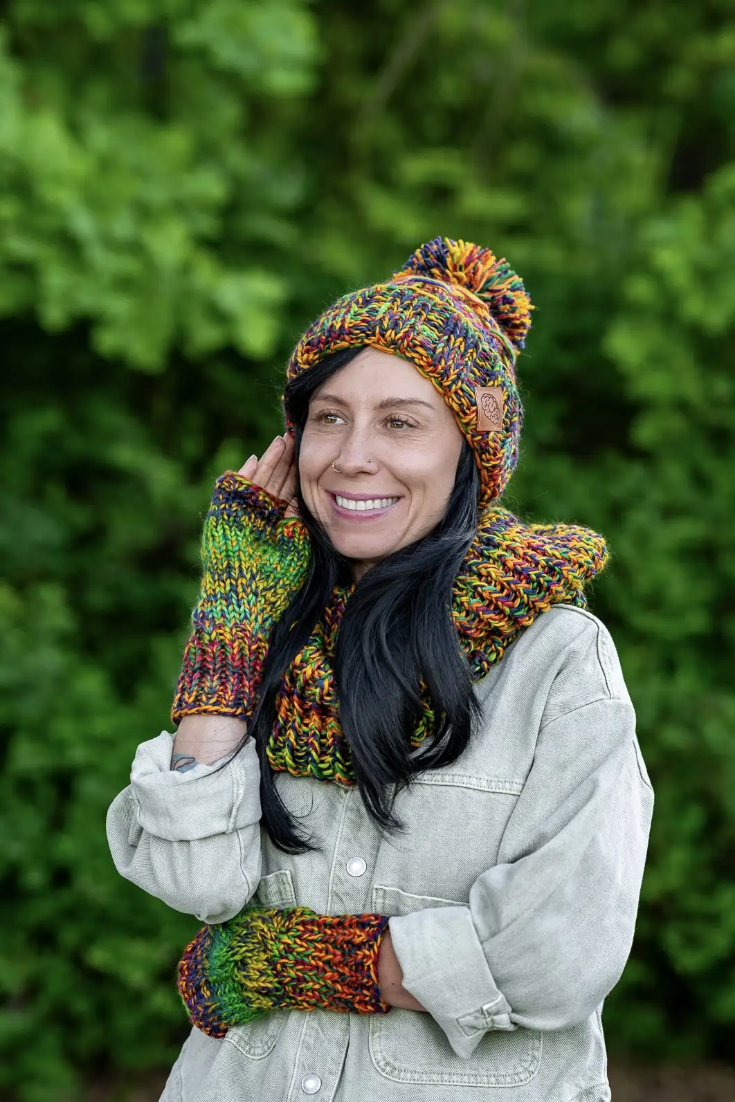 Czapka MERINO 100% Euforia "Kolory" 75 czapka z dyżym pomponem