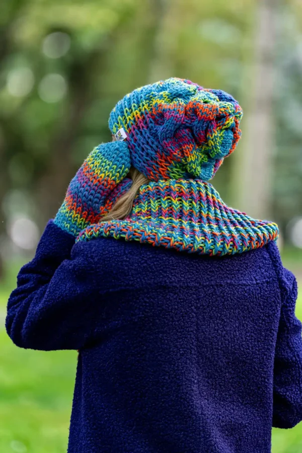 Czapka MERINO 50% nieugniatająca włosów "Tęcza Błękit" THIS IS IT