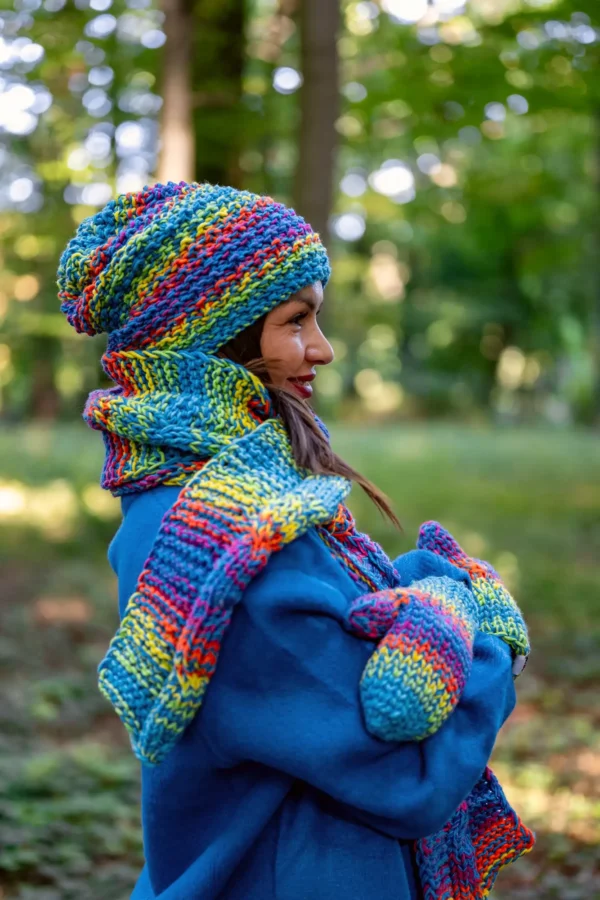 Czapka MERINO 50% ,,Tęcza błękit" NEVERLAND