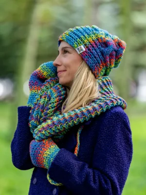 Czapka MERINO 50% nieugniatająca włosów "Tęcza Błękit" THIS IS IT