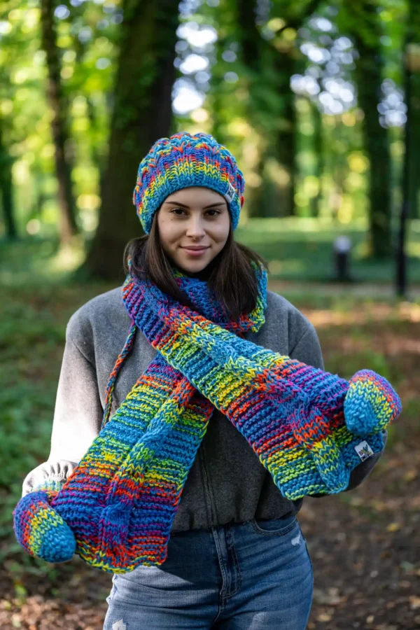 Czapka MERINO 50% ,,Tęcza błękit" SMILE