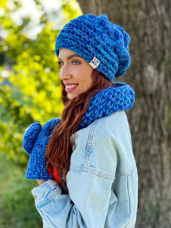 Czapka MERINO 66% nieugniatająca włosów ,,Niebieskości" THIS IS IT