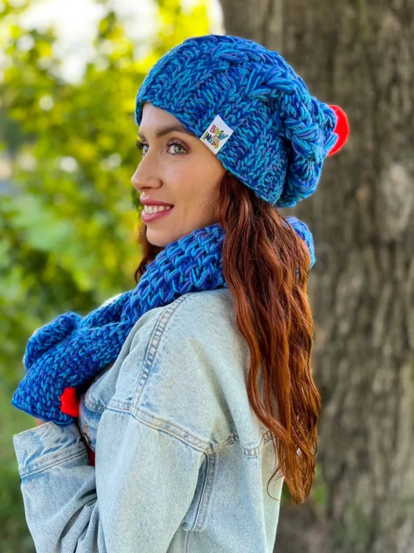 Czapka MERINO 66% ,,Niebieskości" SMILE