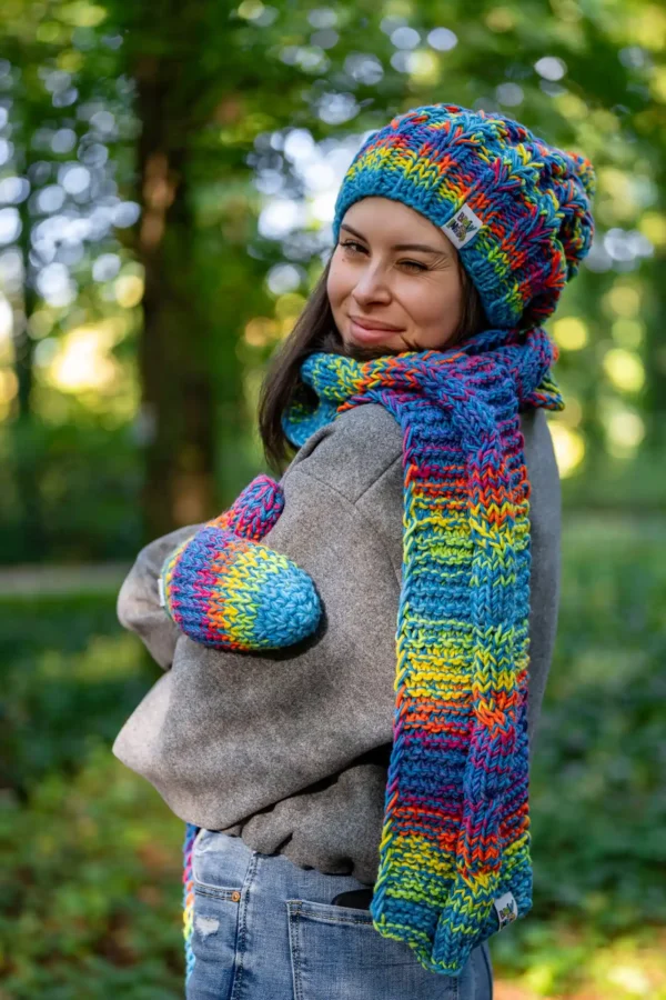 Czapka MERINO 50% ,,Tęcza błękit" SMILE