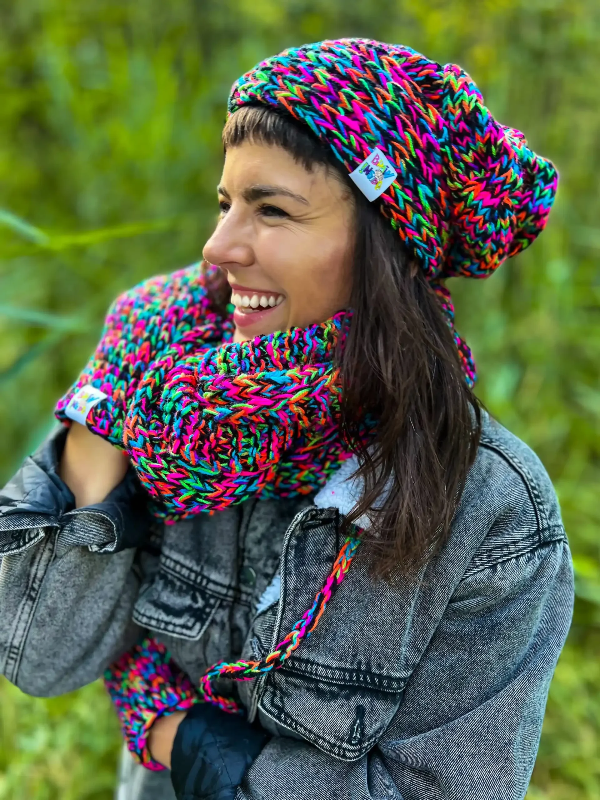 Luźna czapka MERINO 34% "Czarne kolorki" THIS IS IT 88 Czapka oversize nieuklepujaca wlosow – Swoboda ruchu swoboda dla fryzury. 2 scaled 1