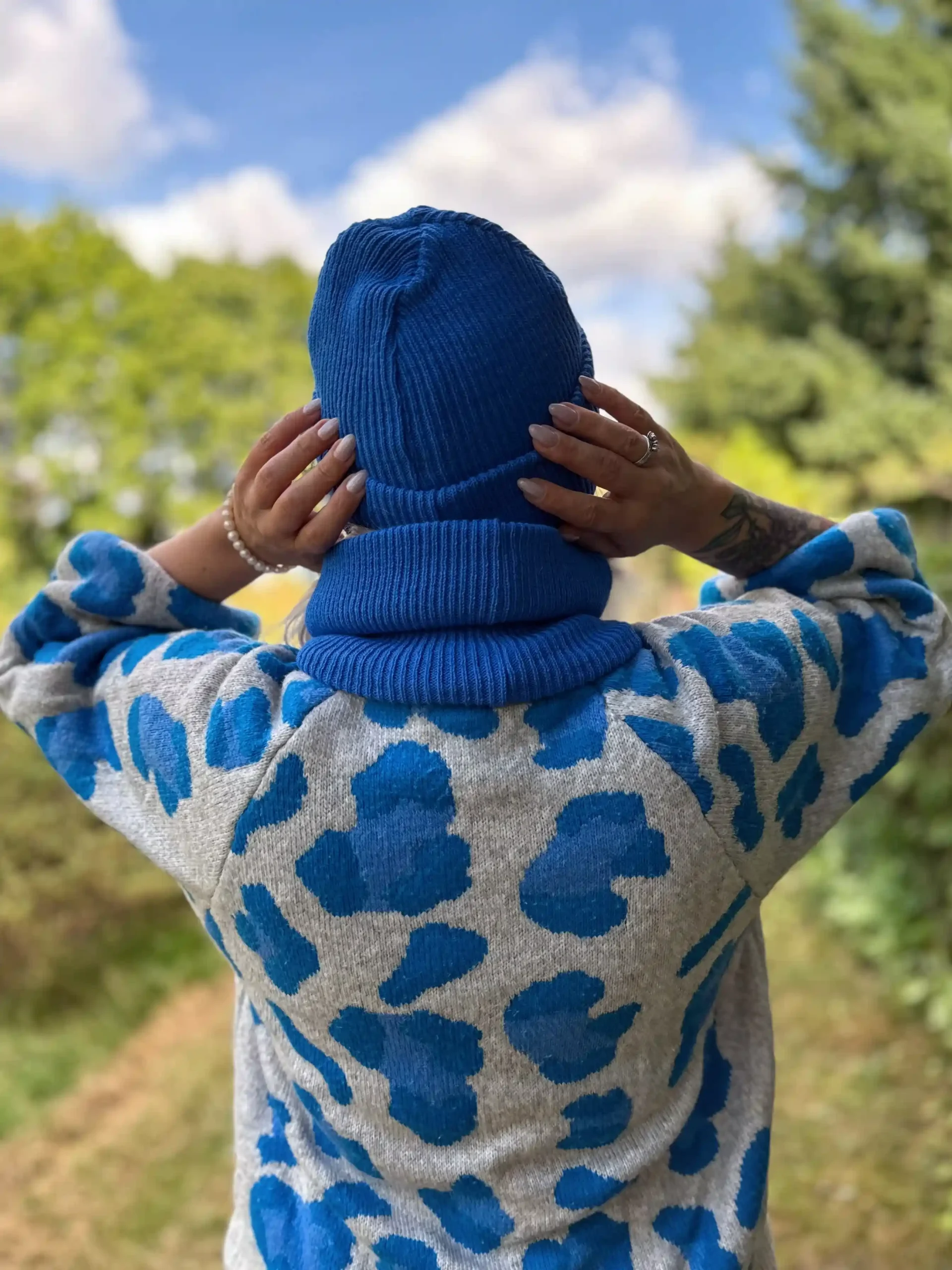 Czapka beanie logo ekoskórka "Niebieski Kobalt" 102 beanie