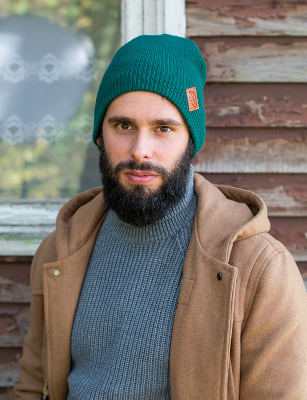 Męska czapka long logo ekoskórka "Zielony" 30 GLOWNE butelkowa beanie smerfetka czapka brain inside