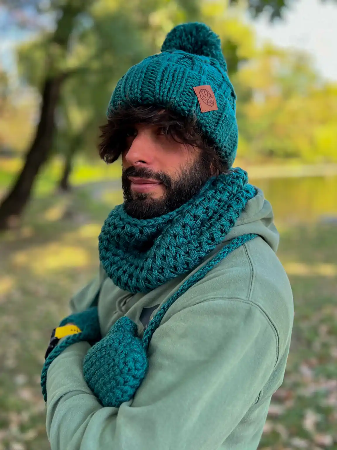 Męska czapka z dużym pomponem EUFORIA ,,Leśny zielony" 180 Męska_czapka_handmade_z_dużym_pomponem