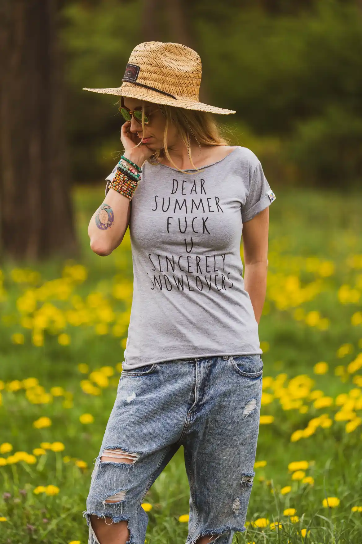 Szara bawełniana koszulka Dear summer 4 Wygodna i stylowa szara koszulka z naturalnej bawelny