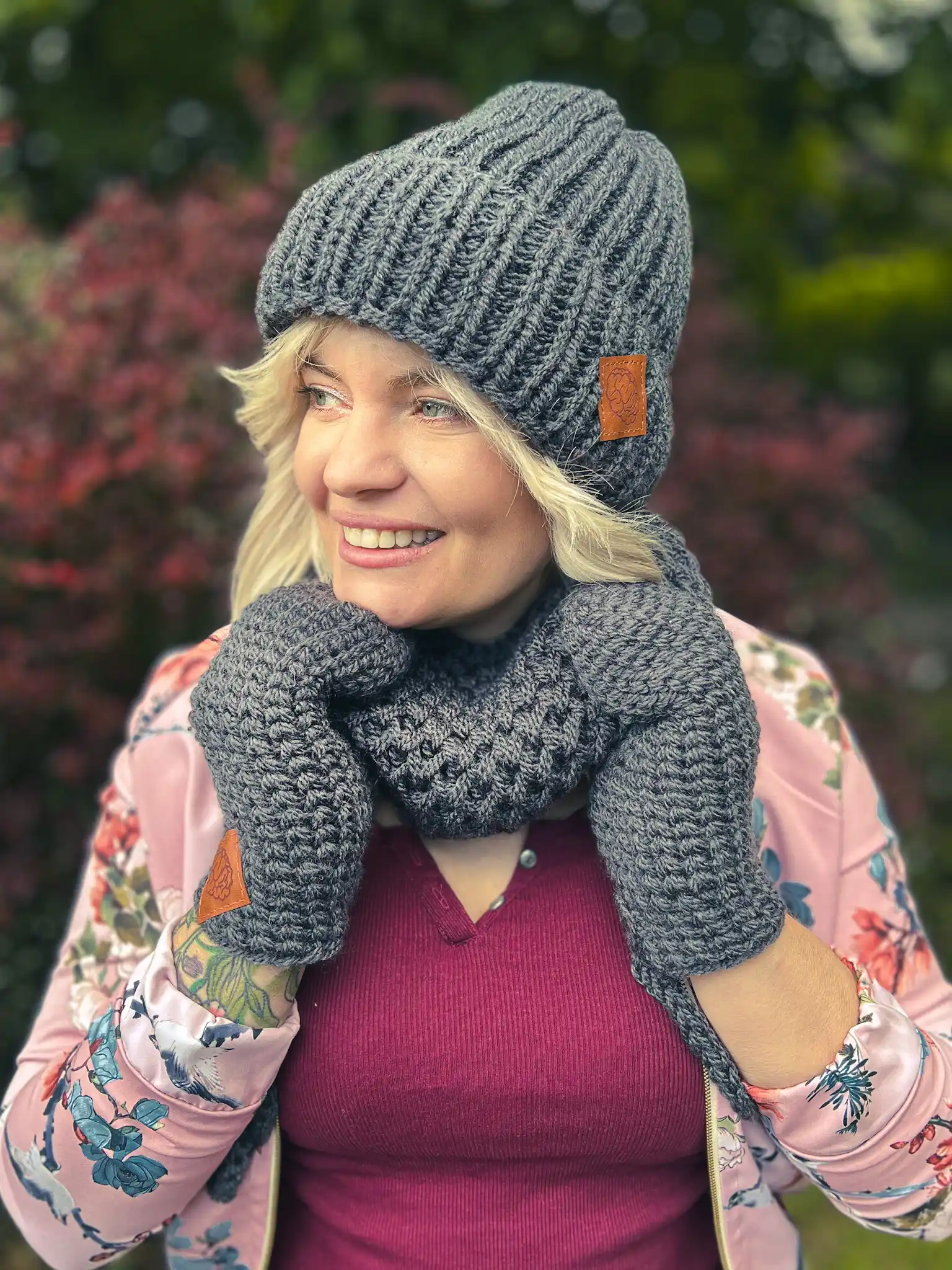 Mały komin handmade "Ciemny szary" 101 Zimowy komin z merino