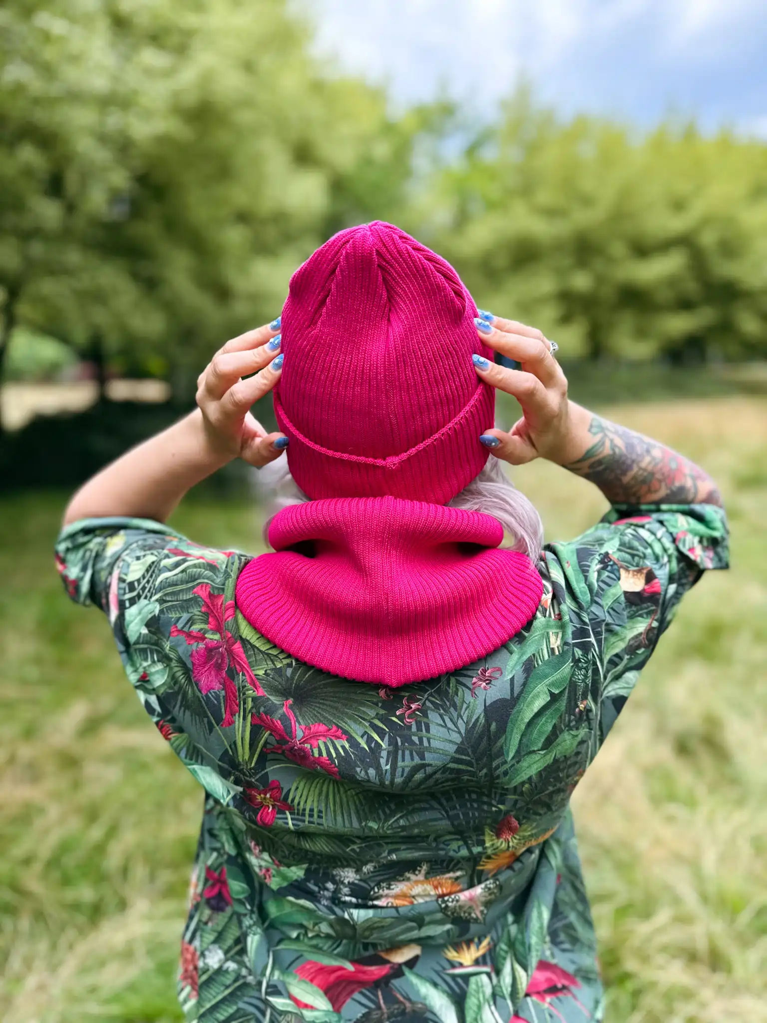 Bawełniana czapka beanie logo ekoskórka "Malina" 200 bawelniana beanie malinowa