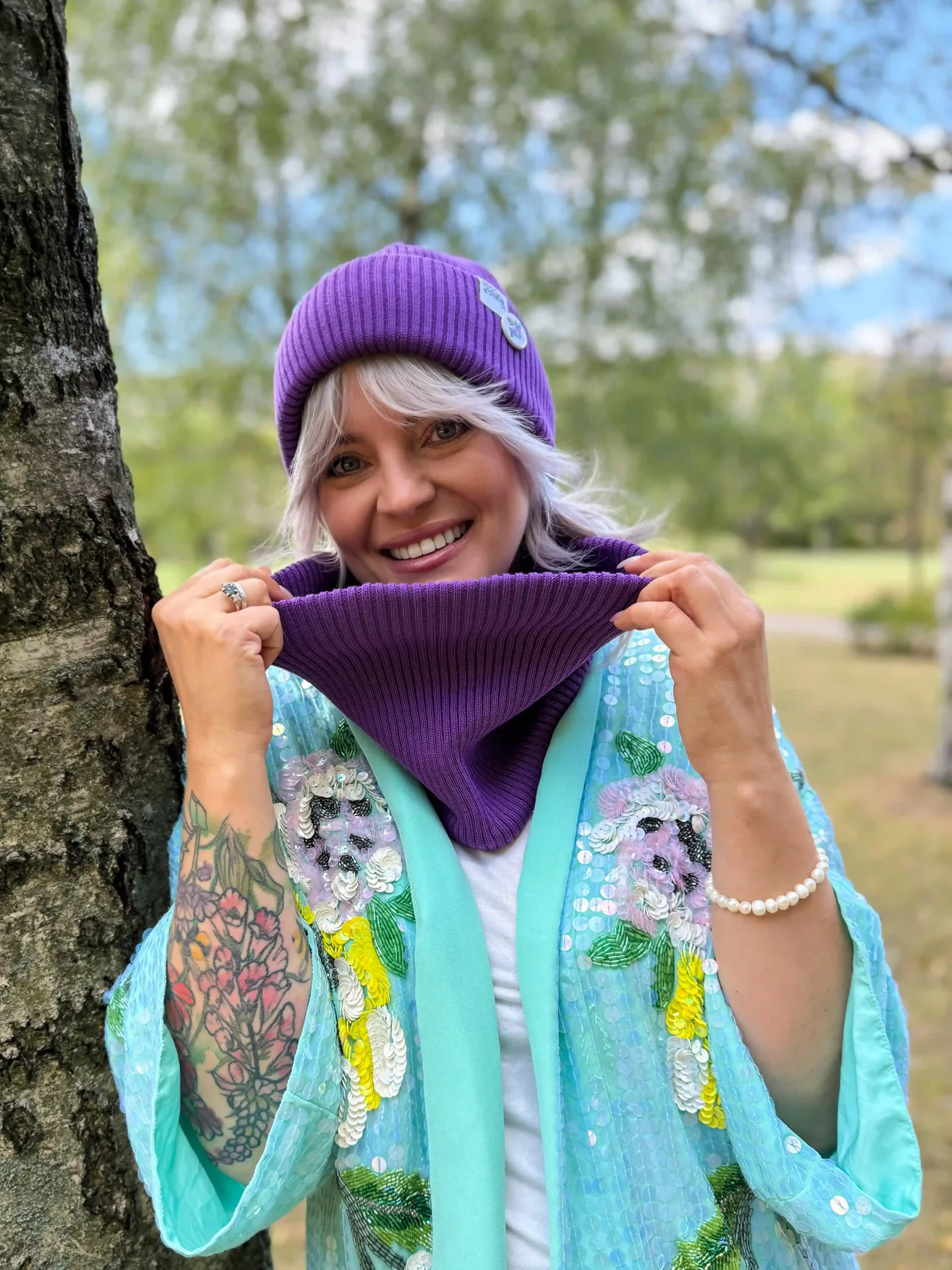 Czapka beanie z bawełny logo kolorowe "Fiolet" 122 bawelniany komin jesienny scaled 1