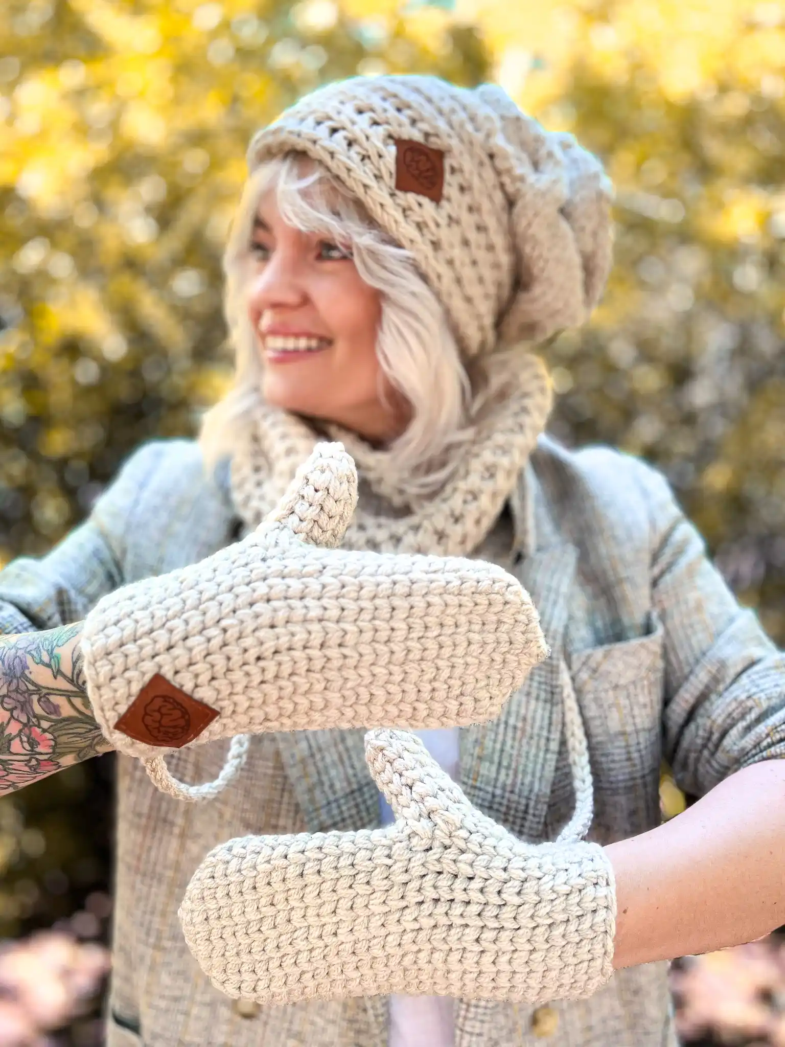 Rękawiczki handmade ze sznureczkiem ,,Jasny beż" 34 bezowe akcesoria zimowe