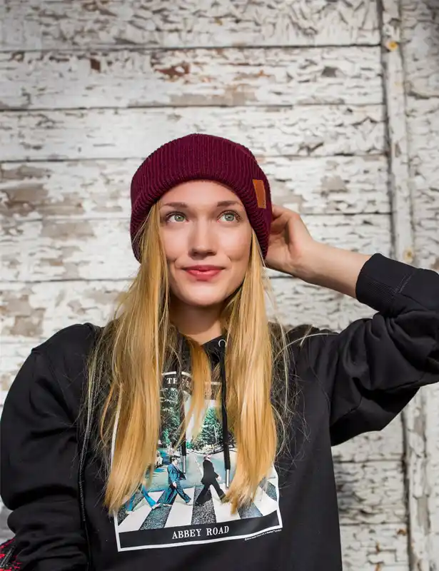 Czapka beanie logo ekoskórka "Bordo" 56 bordo-czapka-cienka-krótka-brain-inside