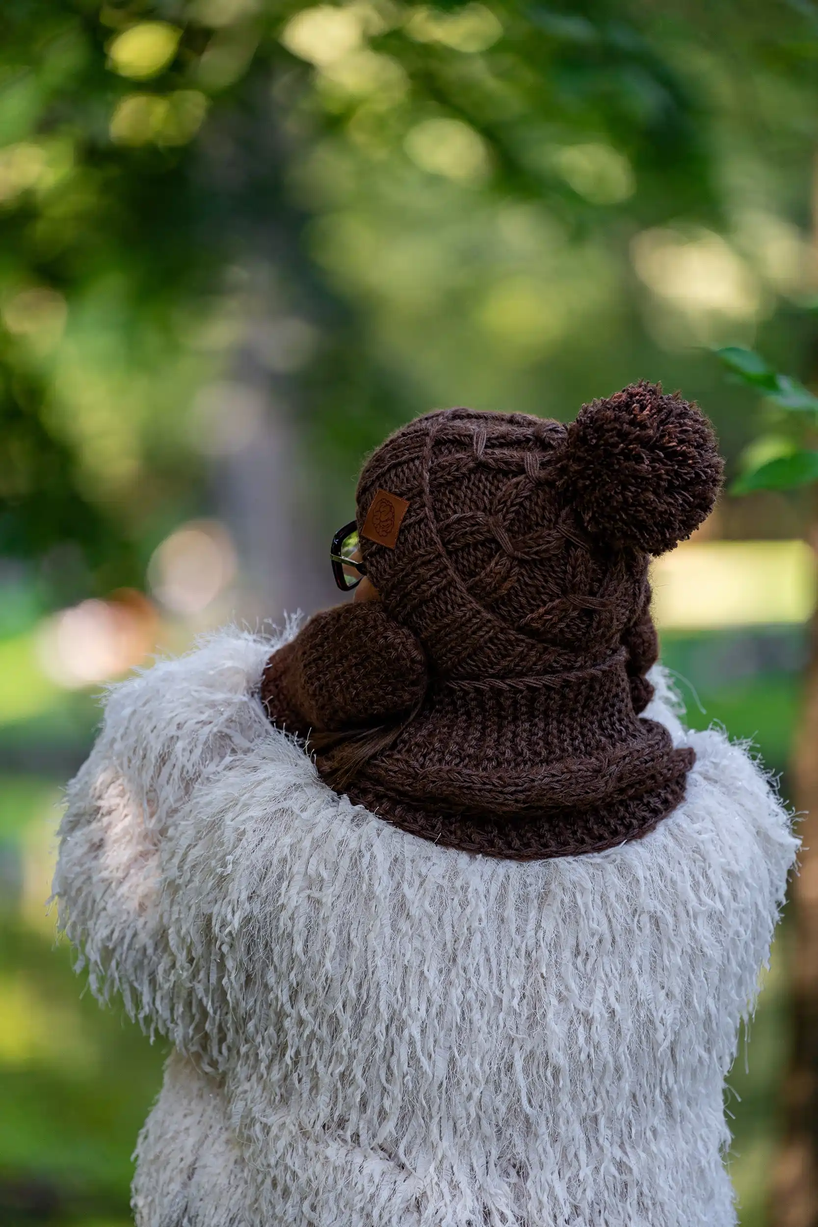 Czapka MERINO Euforia "Brązowy" 100 brazowa czapka z pomponem damska