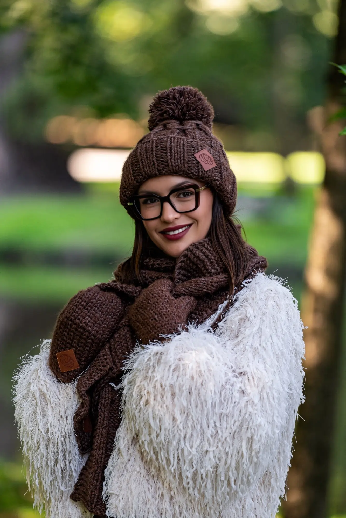 Czapka MERINO Euforia "Brązowy" 98 brazowa czapka z pomponem i szalik merino