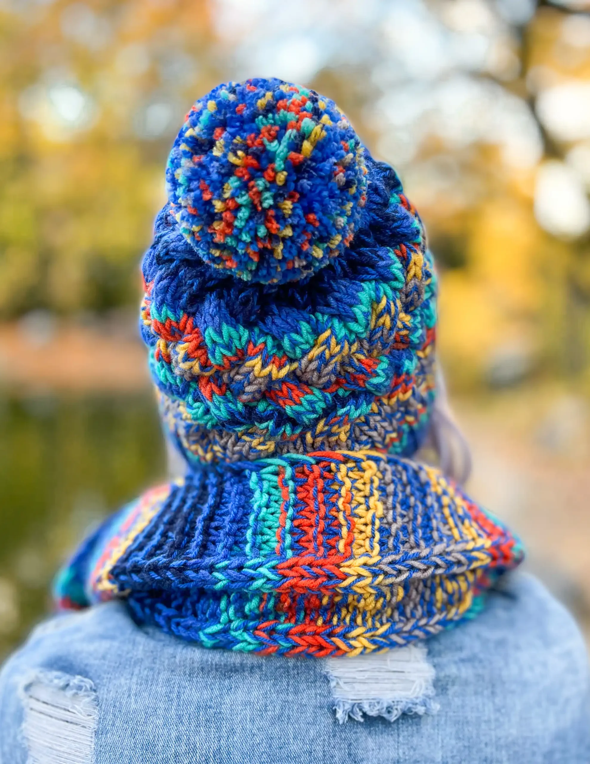 Modna czapka zimowa HAPPY ,,Górski potok" 111 ciepla czapka handmade na apres ski scaled 1