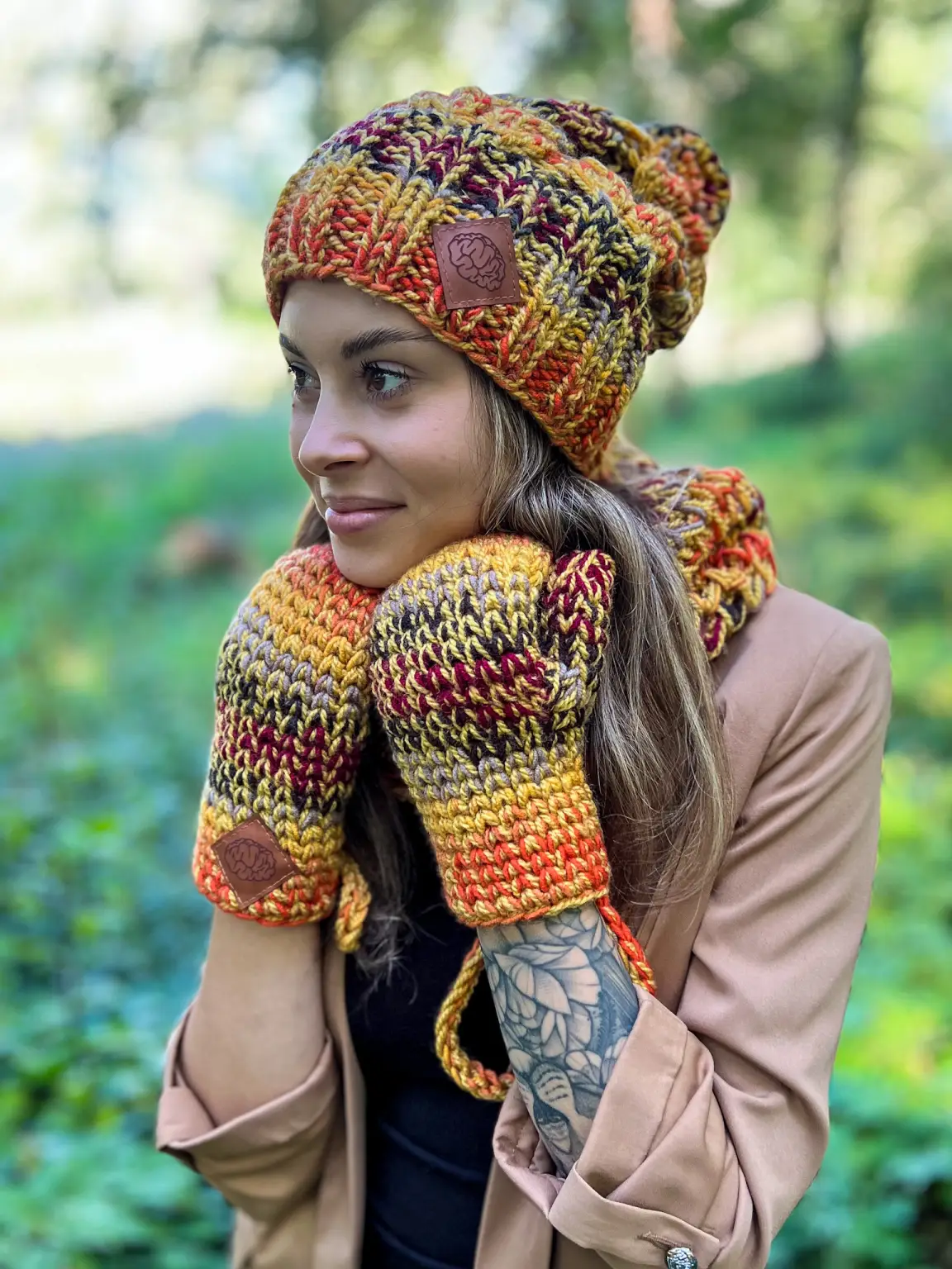 Modna czapka ENDORFINA "Jasna jesień" 141 ciepla czapka handmade na jesien