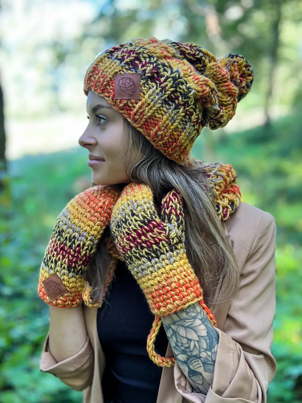 Modna czapka ENDORFINA "Jasna jesień" 140 ciepla czapka handmade na zime
