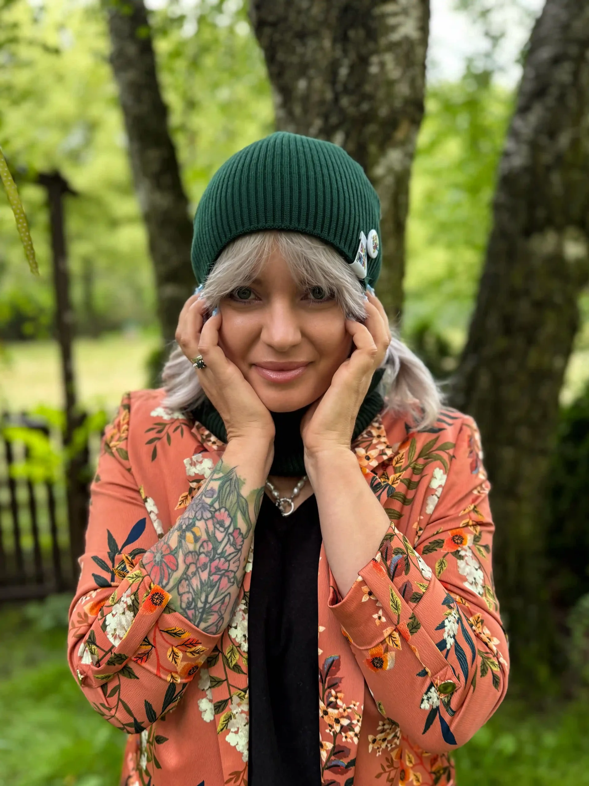 Luźna czapka z bawełny logo kolorowe "Zielony" 157 czapka beanie baggy bawelniana zielona scaled 1