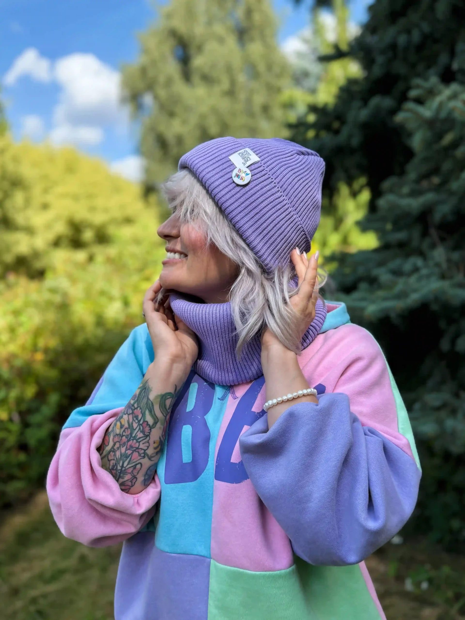 Czapka beanie z bawełny logo kolorowe "Jasny fiolet" 27 czapka beanie welniana scaled 1