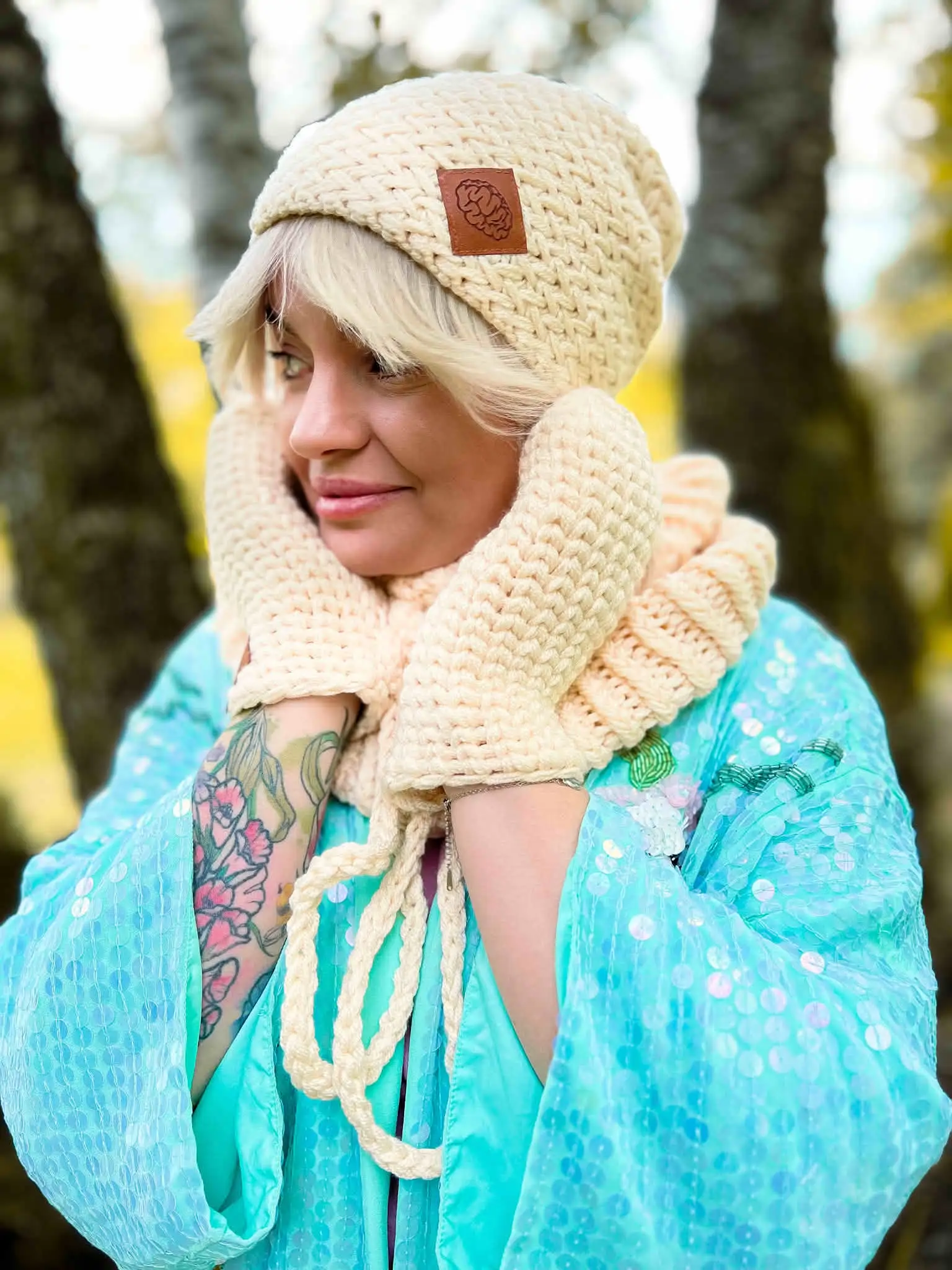 Czapka ręcznie robiona EXPLORER ,,Ecru" 90 czapka ecru