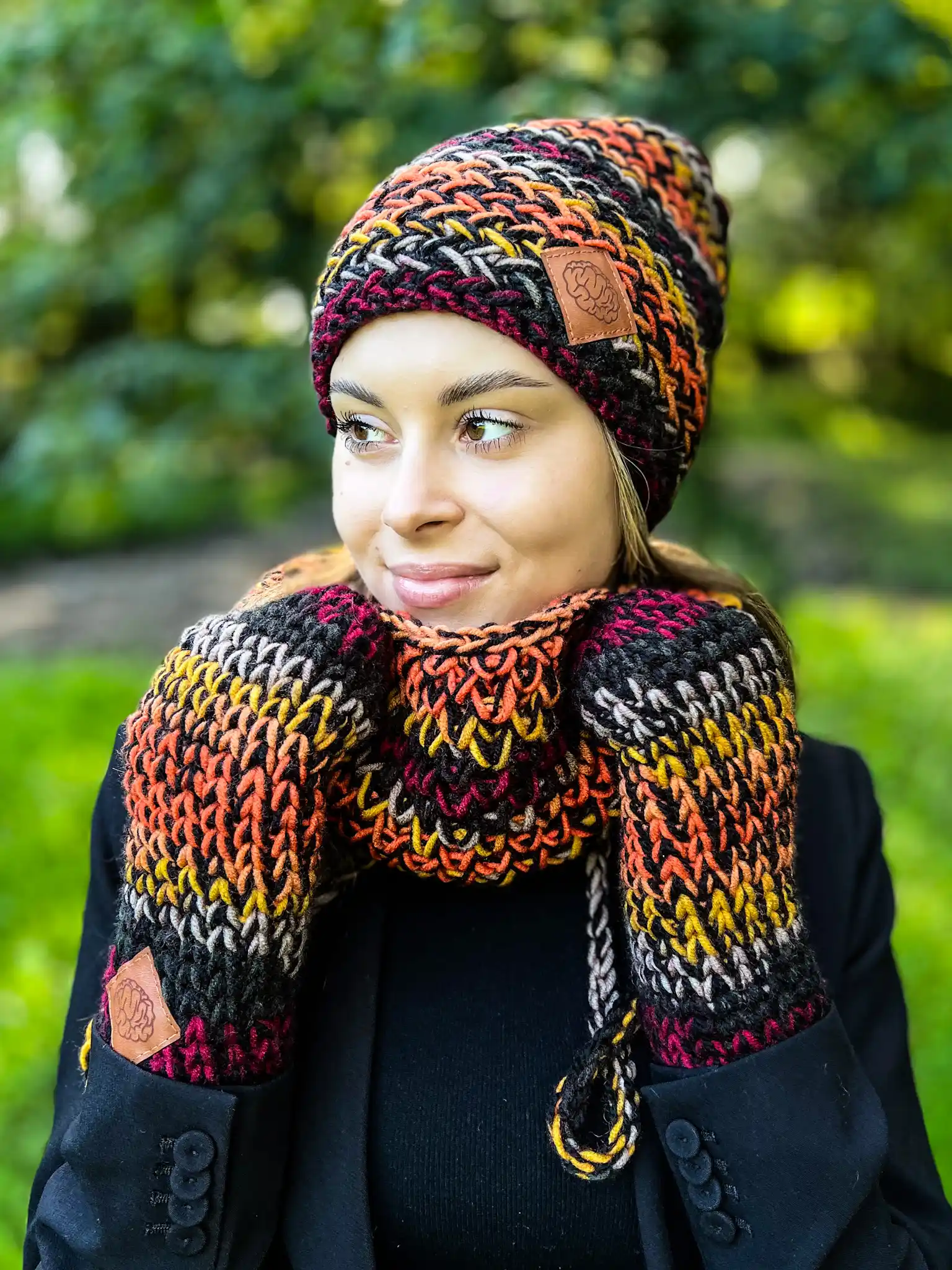 Ciepła czapka MERINO 50% ,,Ciemna jesień" EXPLORER 137 czapka i rekawicki handmade