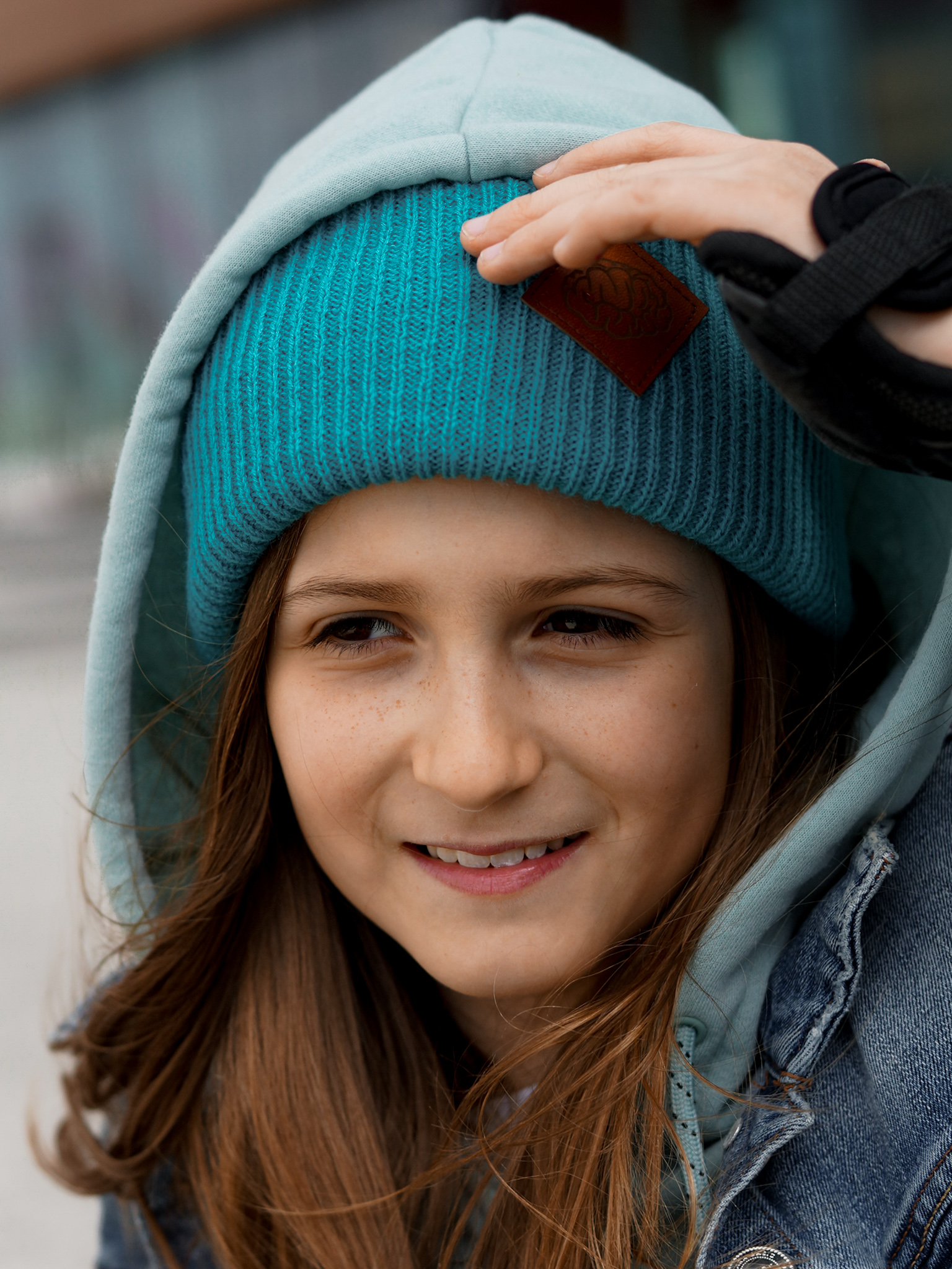 Modna czapka dla dziecka logo ekoskórka "Turkus" 40 czapka kids turkus na lato Brain Inside