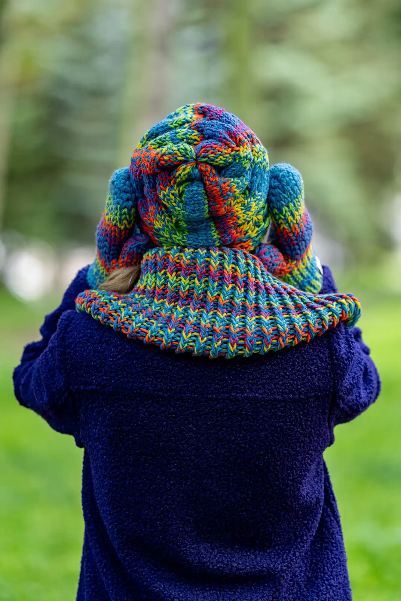 Czapka MERINO 50% nieugniatająca włosów "Tęcza Błękit" THIS IS IT 122 czapka oversize merino kolorowa