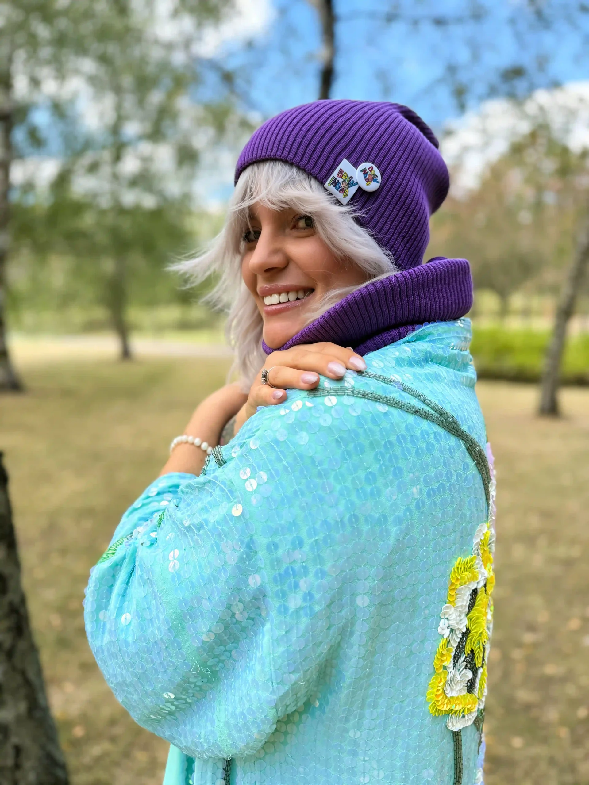 Luźna czapka z bawełny logo kolorowe "Fiolet" 80 czapka slouchy fiolet scaled 1