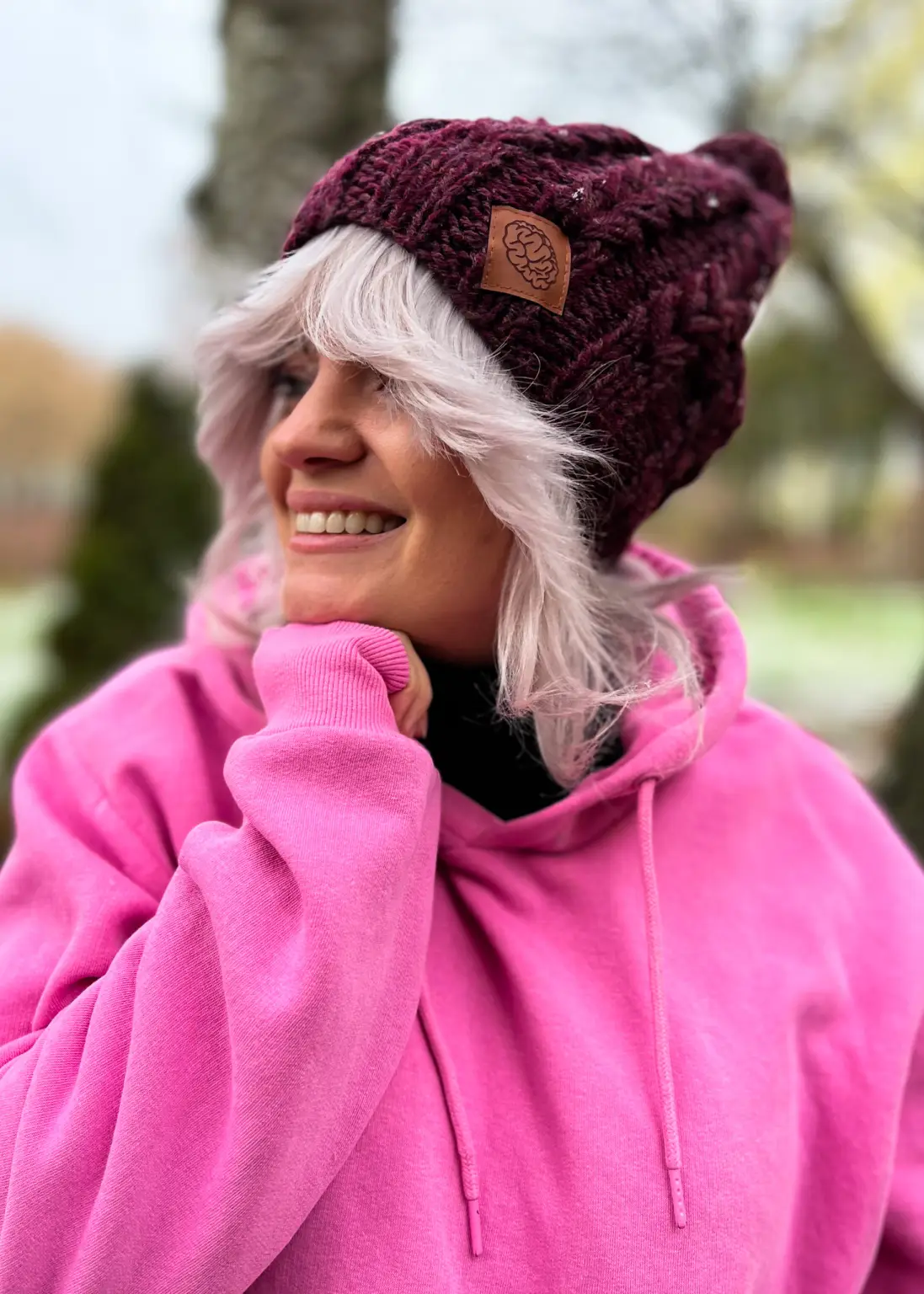 Czapka na zimę SMILE ,,Perłowy bordo" 37 czapka z pomponem bordo welna
