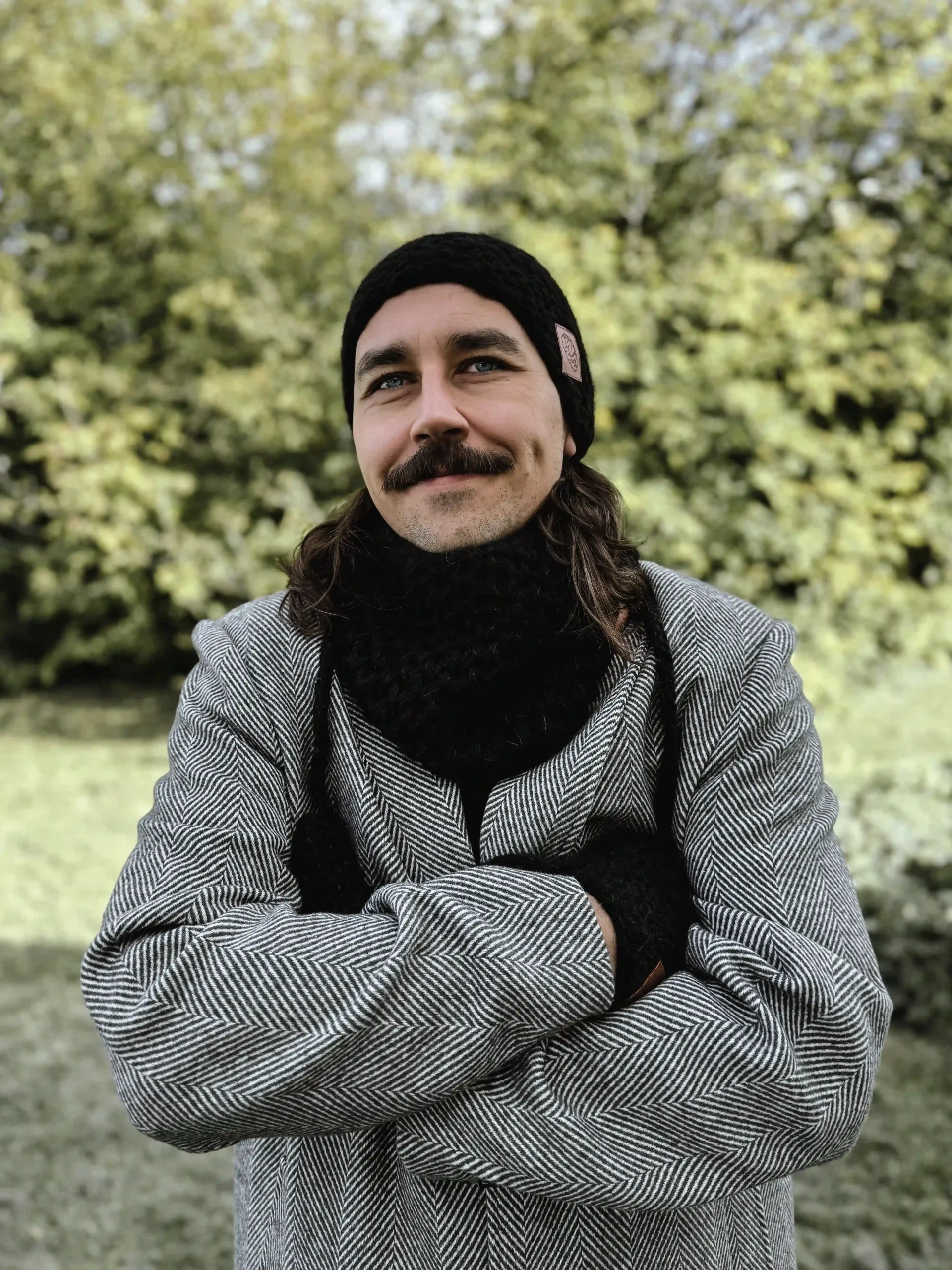 Męska czapka MERINO Explorer "Czarny" 201 czapka zimowa merino czarna scaled 1