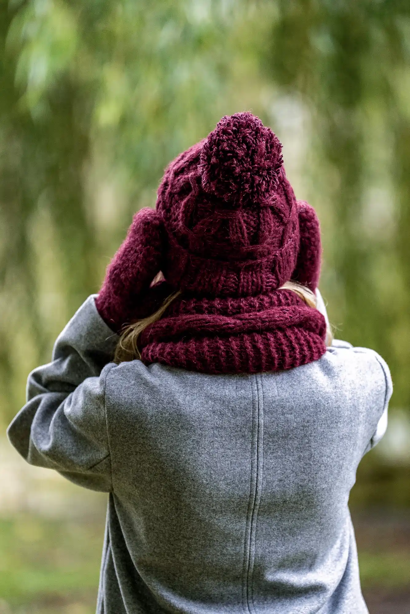 Czapka MERINO Euforia "Bordo" 71 czapka zimowa z duzym pomponem merino