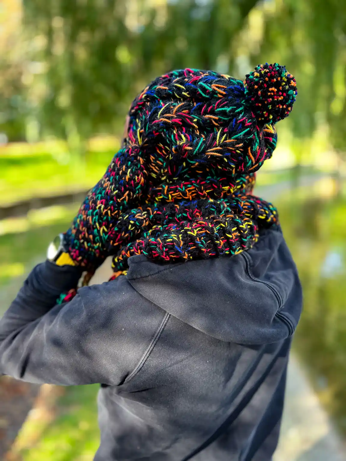 Męska czapka MERINO 66% "Czarne czerwienie" SMILE 8 czapka z welna meska