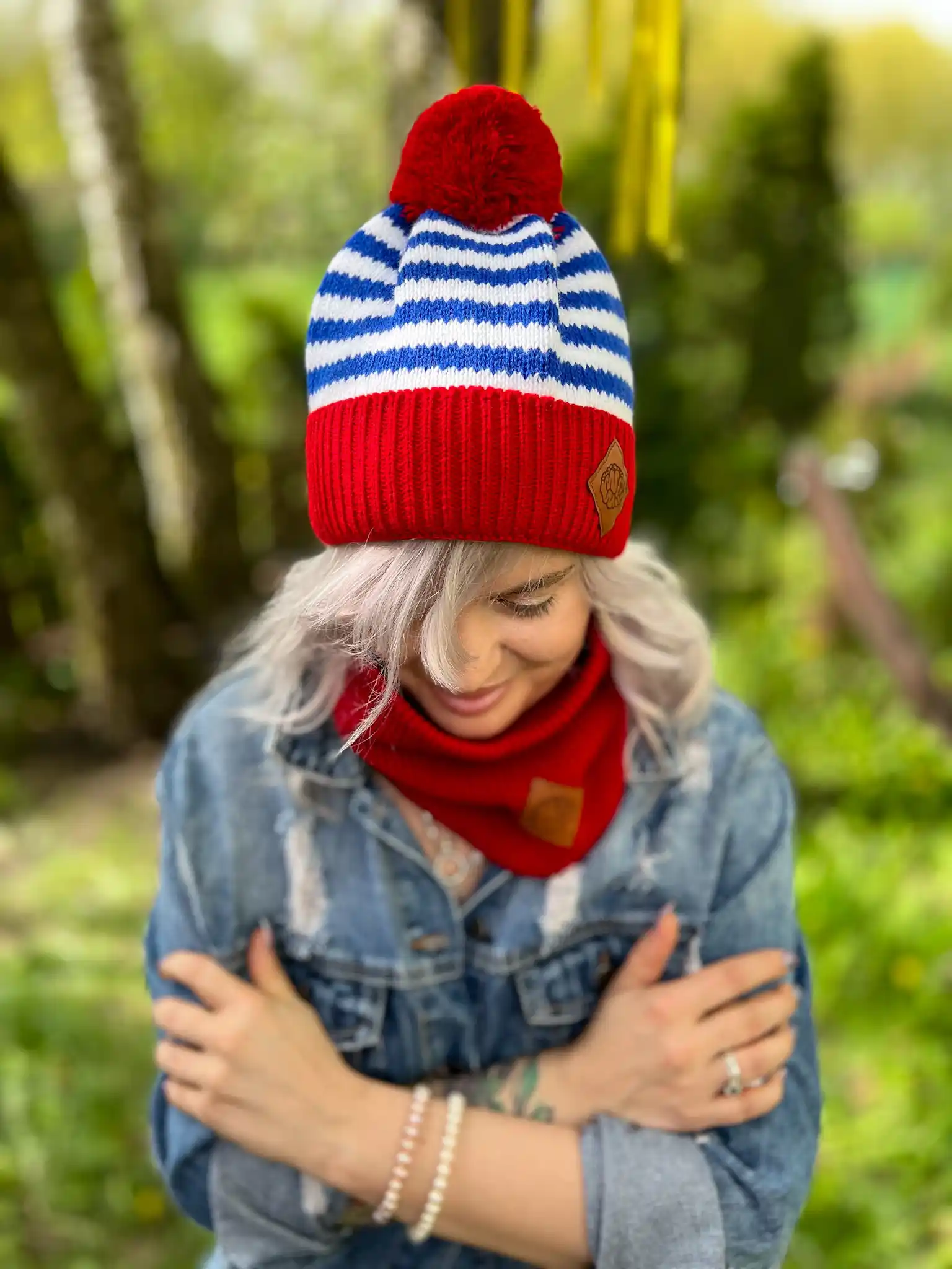 Czapka w paski 135 czerwona Bandana