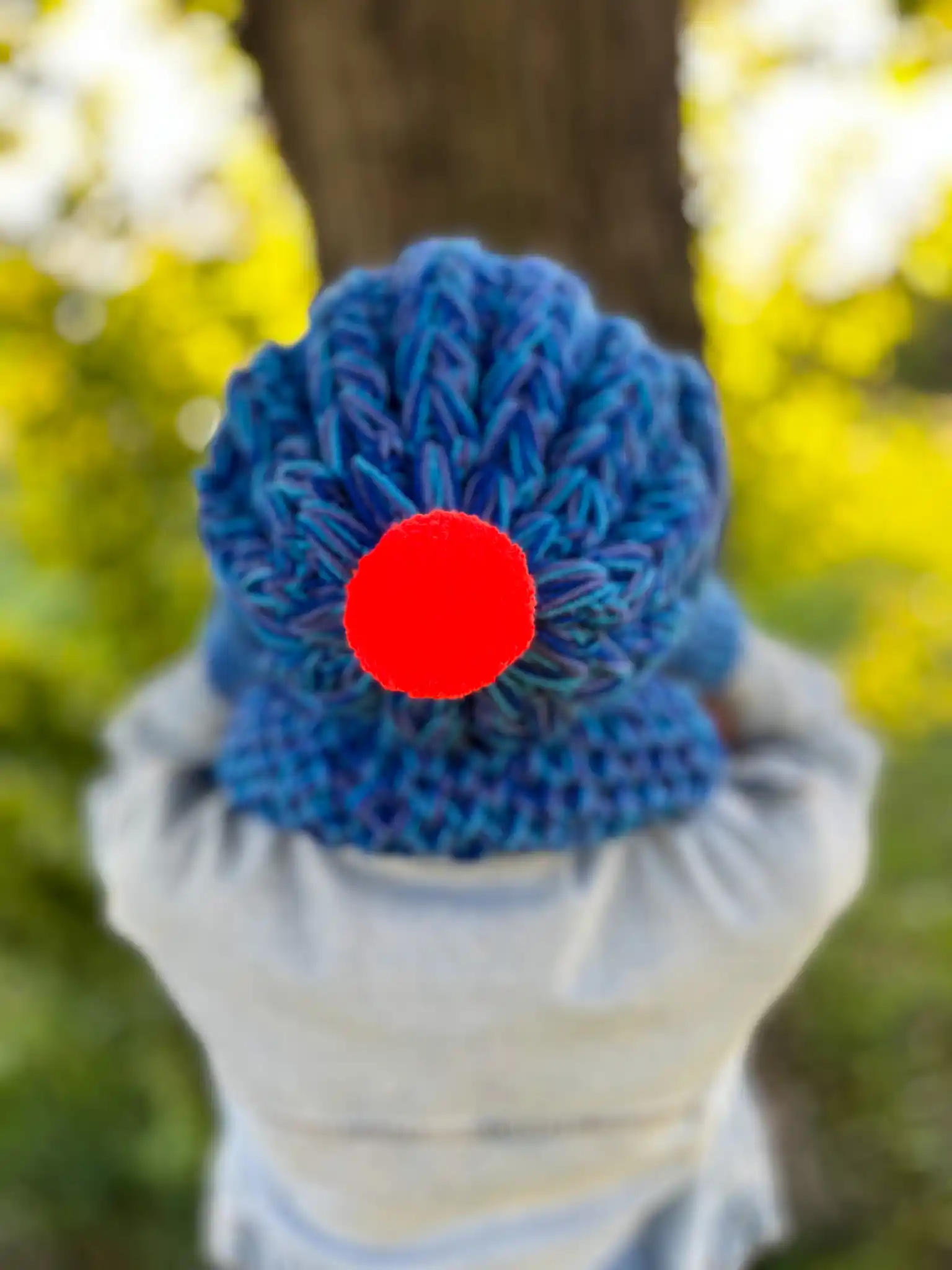 Czapka MERINO 66% ,,Niebieskości" SMILE 235 dluga niebieska czapka handmade brain inside 1
