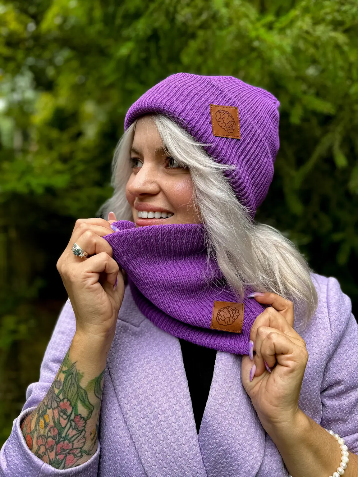 Zimowy BUFF logo ekoskórka "Fiolet" 146 fioletowy Modny szalik w kratke