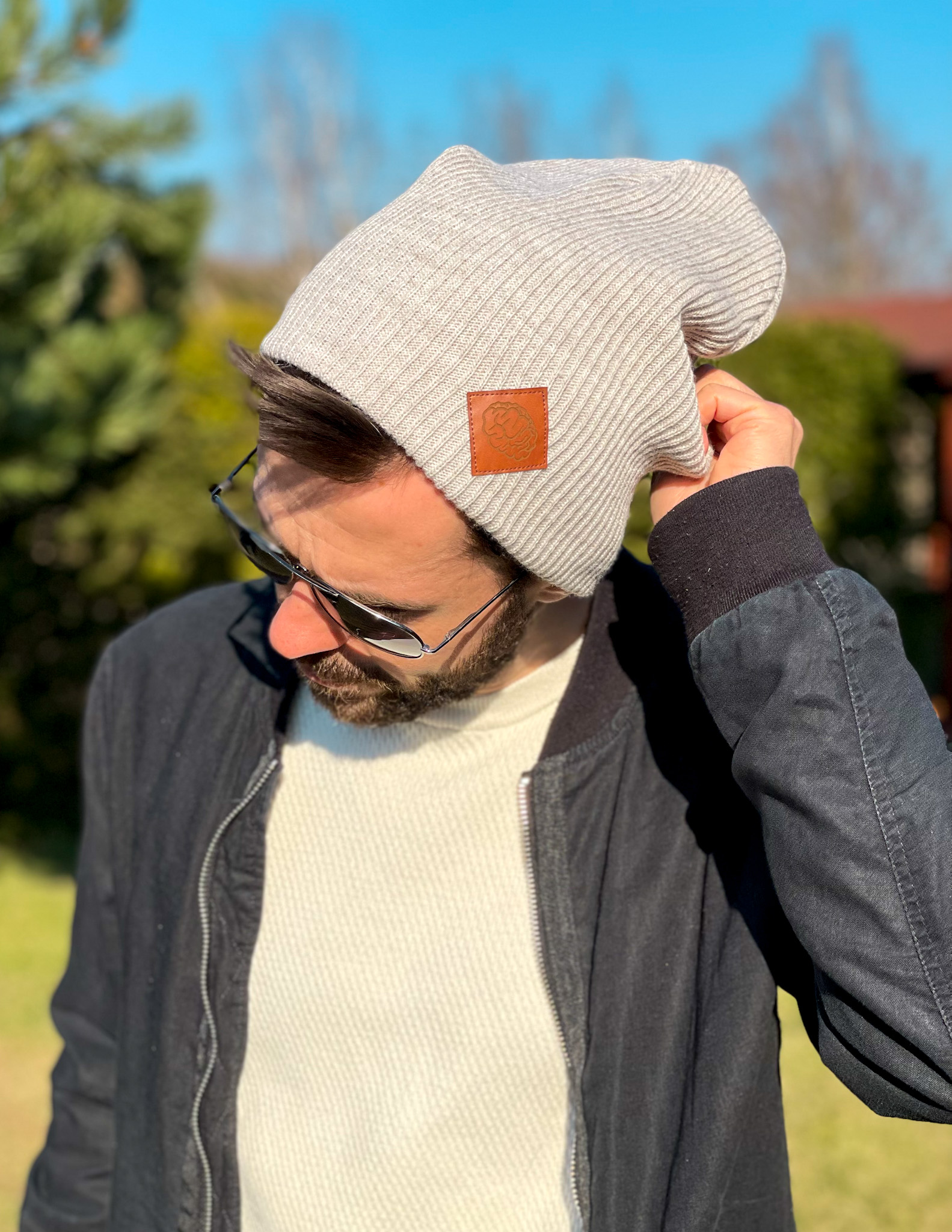 Męska czapka long logo ekoskórka "Jasny beż" 81 glowne 2 18